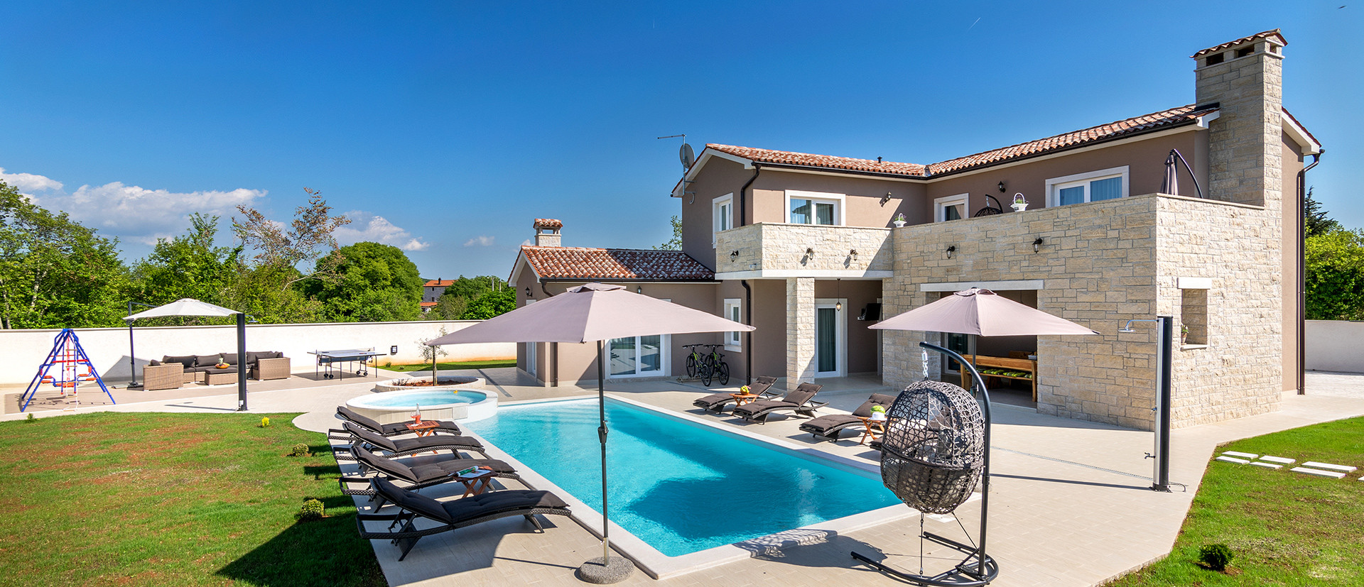 Beauty of unreal architecture - fused with the tranquility of a secluded nature, Villa Medaki - Luxury holiday home with sauna and fitness in Istria - Croatia Pula