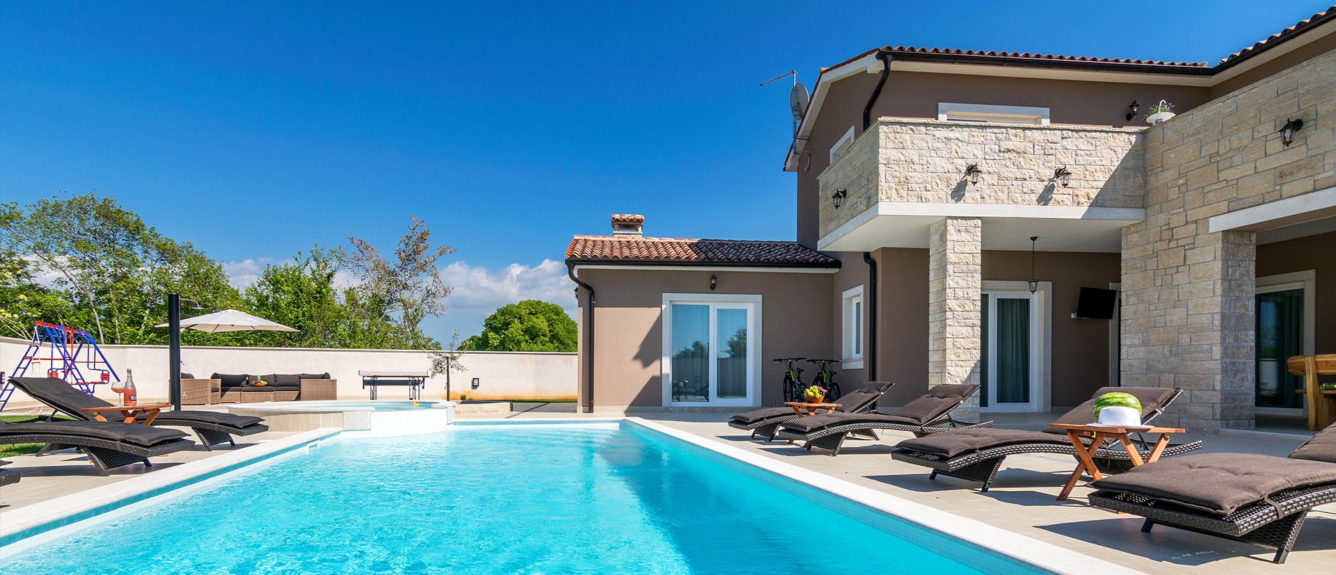 Beauty of unreal architecture - fused with the tranquility of a secluded nature, Villa Medaki - Luxury holiday home with sauna and fitness in Istria - Croatia Pula